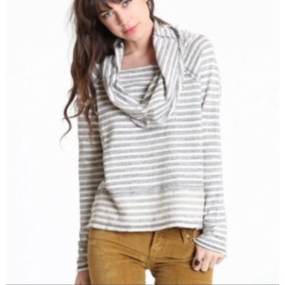 Free People Women’s Medium Striped Cowl Neck Sweater Grey Raw Hem - Picture 1 of 7